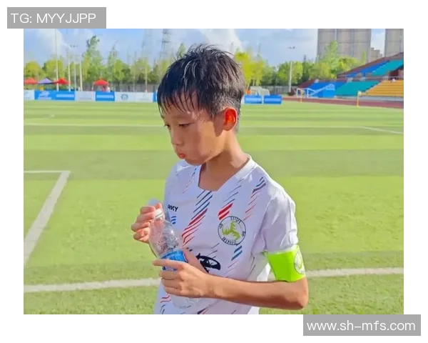 足球讲授：探索技术战术与心理素质在比赛中的重要性与应用